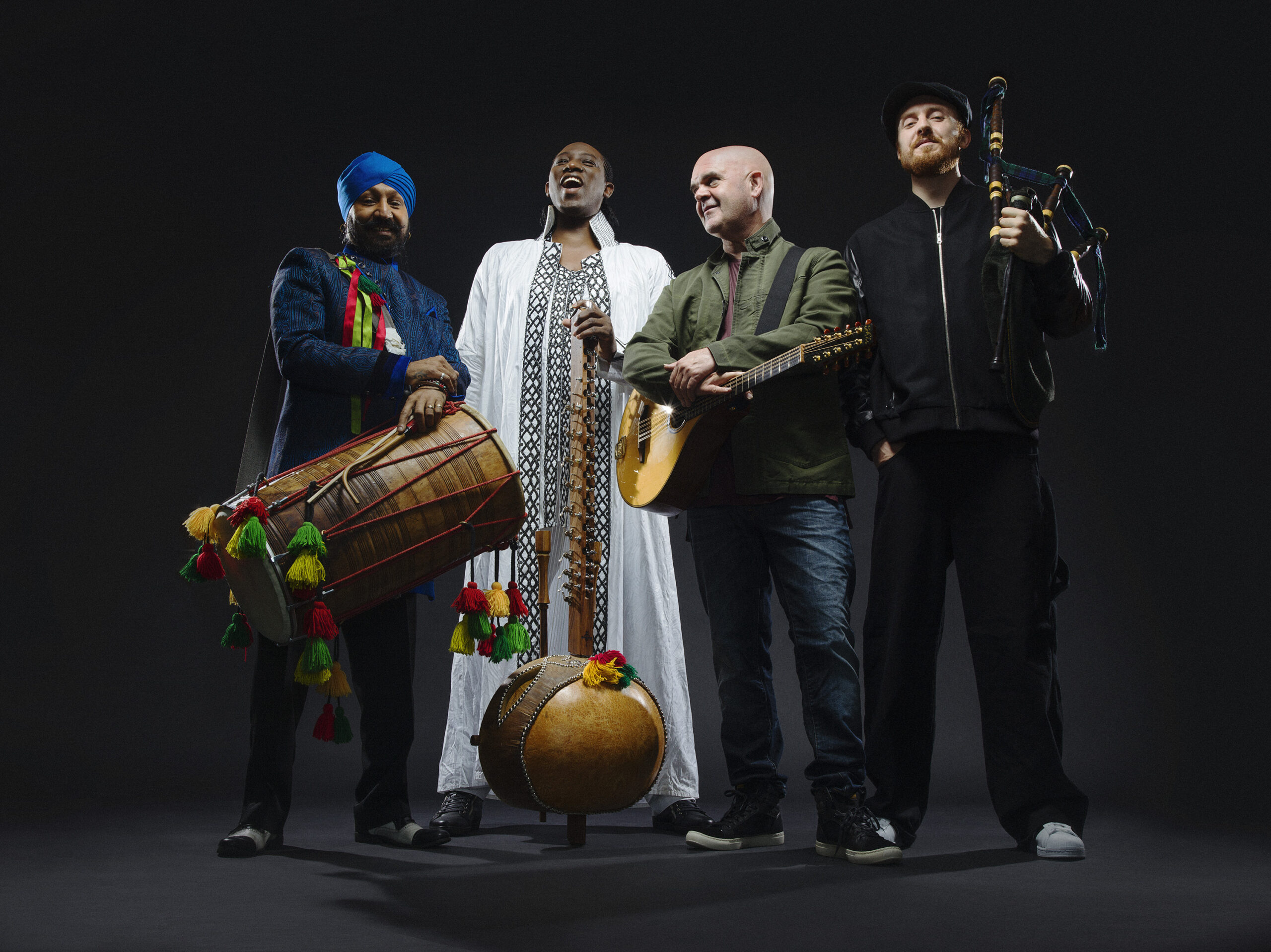 AFRO CELT SOUND SYSTEM (UK/Belgium)